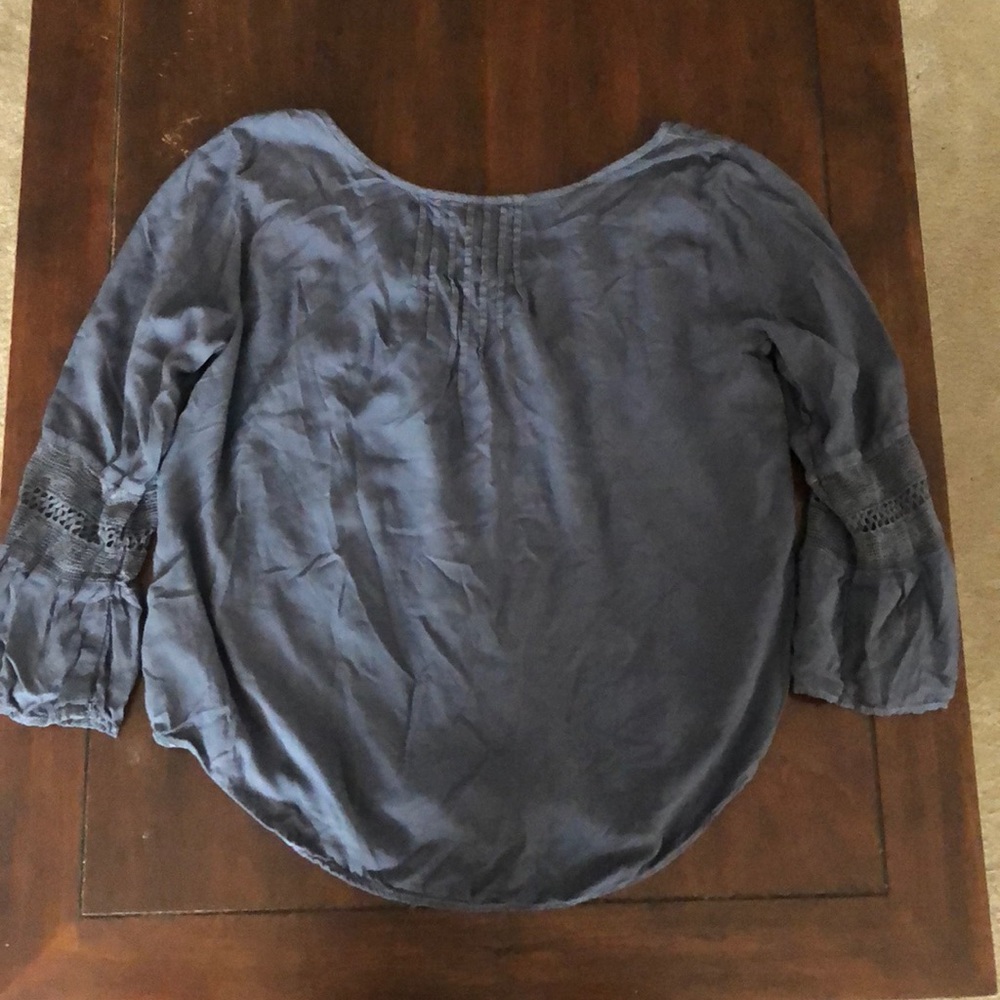 Used shirt - Picture 2 of 3